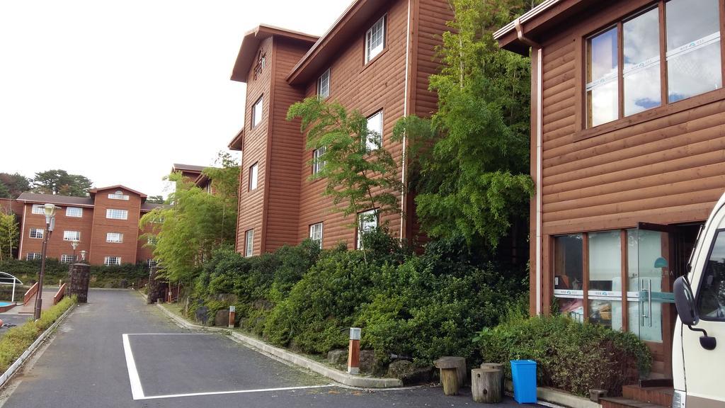 Arbon Youth Hostel & Resort Jeju Exteriör bild